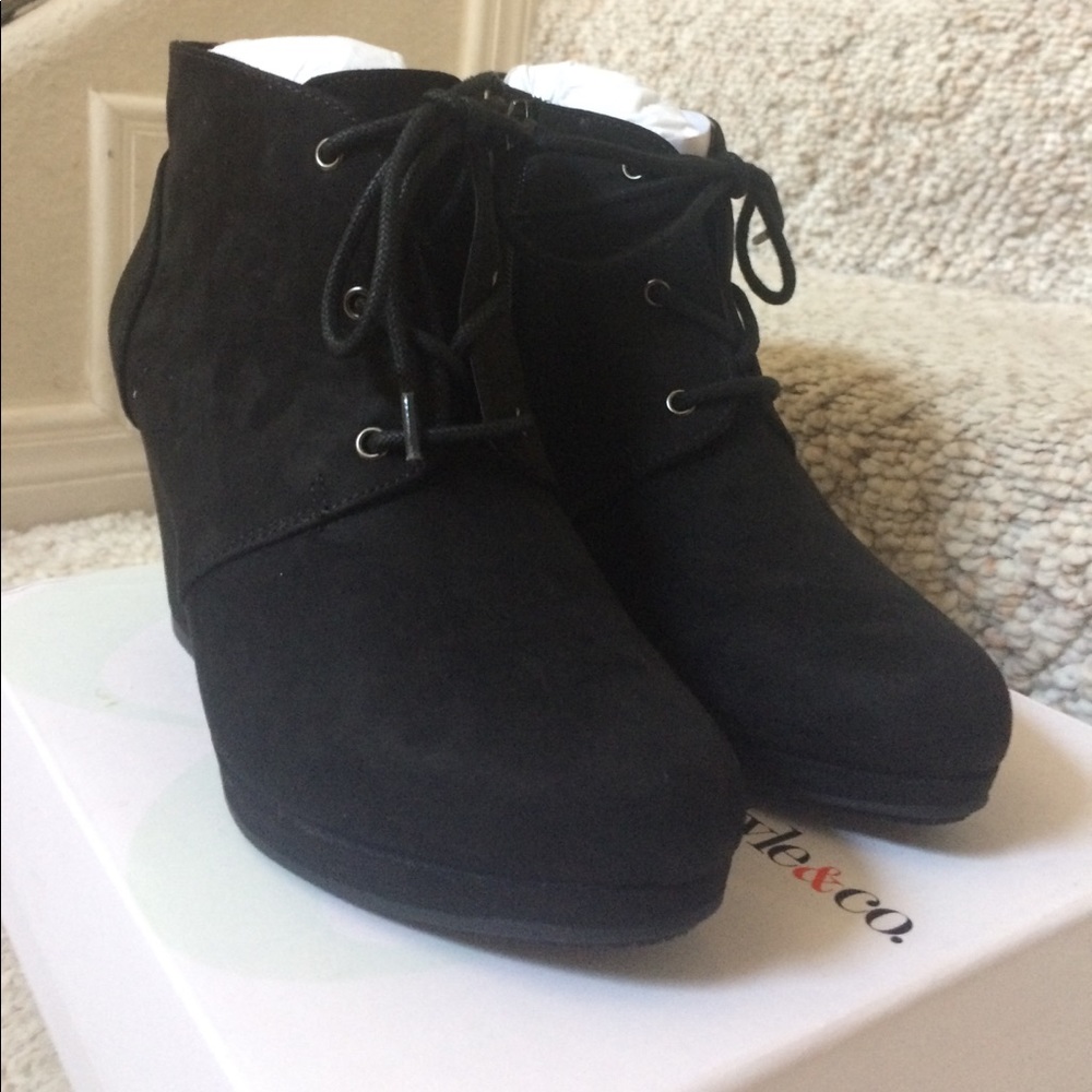 Black booties/wedges